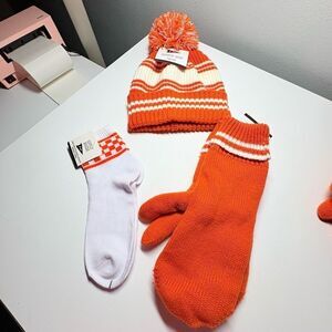 Orange & white  Adult beanie, mittens, socks, football, nfl, college, Vols, Bear
